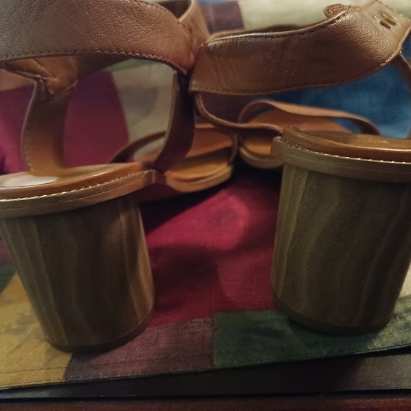 Shoes - Picture 5 of 5